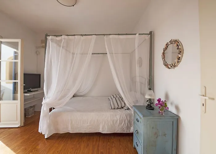 Vila Sea Front Nausa