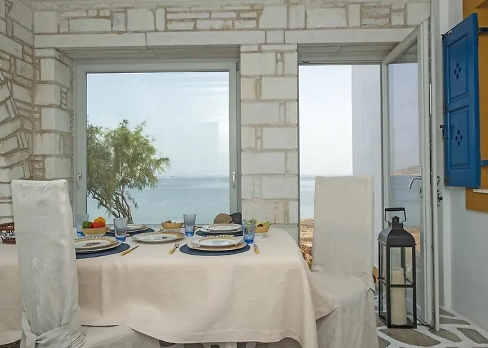 Vila Sea Front Nausa